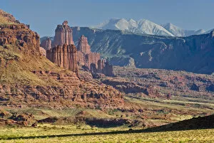 Images Dated 12th September 2007: USA, Utah, Colorado River Gorge. Waring Mesa, Fisher Towers, Fisher Mesa and the