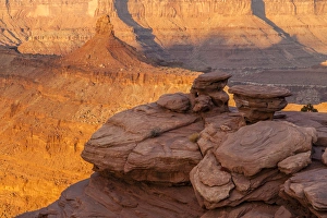 Images Dated 13th April 2014: USA, Utah, Dead Horse Point State Park. Sunrise on canyon landscape
