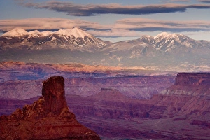 Images Dated 4th November 2008: USA, Utah, Dead Horse Point State Park. View of La Sal Mountains at sunset