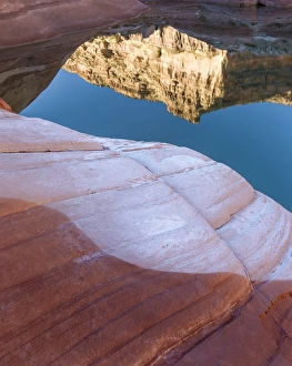 USA, Utah, Glen Canyon National Recreation Area. Bleached patterns in sandstone