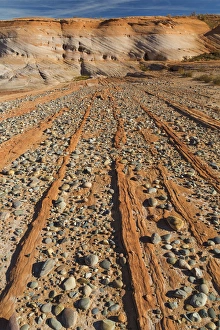 Images Dated 7th November 2013: USA, Utah, Glen Canyon National Recreation Area. Pattern in sandstone formation. Credit as