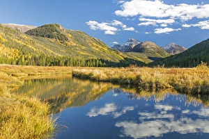 Images Dated 18th September 2015: USA, Utah, Wasatch Cache National Forest. Mountain and river landscape. Credit as