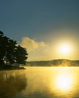 Images Dated 28th October 2009: USA, Virginia, Claytor Lake State Park
