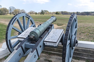 Images Dated 9th April 2014: USA, Virginia, Yorktown, cannon on battlefield