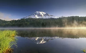 USA, WA, Mt. Rainier National Park. Mt. Rainier reflecting in lake