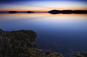Images Dated 14th August 2008: USA, WA, San Juan Island, Limestone Point Dawn