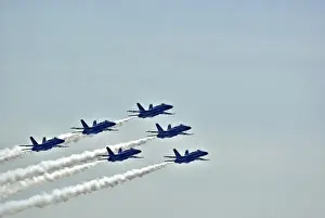 USA, WA, Seattle, The Blue Angels, Navy precision flying team; six F / A-18 Hornet aircraft