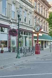 Images Dated 4th July 2011: USA, WA, Walla Walla, Downtown voted best main street and best small town for foodies