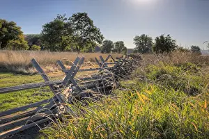 Images Dated 3rd September 2012: USA, WA, Walla Walla. Oregon Trail Fence at Whitman Mission