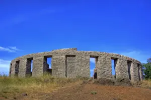 Images Dated 3rd June 2009: USA, Washington, Columbia River Gorge National Scenic Area, Stonehenge Memorial
