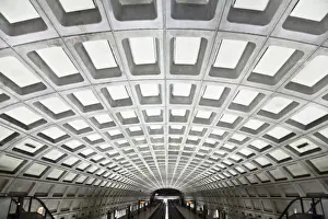 USA, Washington DC, A platform in a subway station with a modern contoured patterned walls