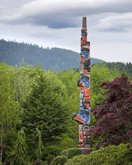 Images Dated 14th May 2015: USA, Washington, Jamestown. Totem art. (PR) Credit as: Don Paulson / Jaynes Gallery