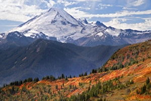 USA, Washington, Mount Baker Wilderness. View of Mount Baker from Yellow Aster Butte Trail