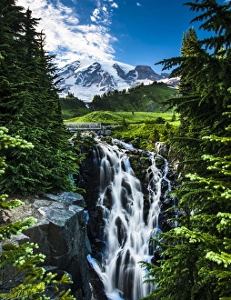 Images Dated 1st August 2014: USA, Washington, Mount Rainier National Park, Mount Rainier, waterfall
