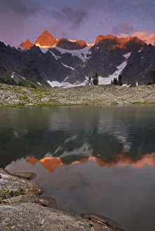 Images Dated 15th November 2011: USA, Washington, North Cascades. Alpenglow on Mt. Shuksan reflected in Lake Ann