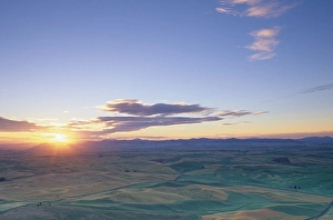 John Lisa Merrill Prints: USA, Washington, Palouse County, Steptoe Butte. Rolling green and gold wheat fields