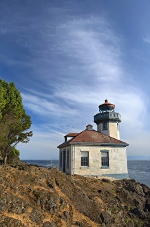 Images Dated 17th May 2016: USA, Washington, San Juan Island, Lime Kiln Point State Park, Lime Kiln Point Lighthouse