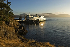 Images Dated 15th August 2006: USA, Washington, San Juan Islands. A ferry docked at Lopez Island on a summer morning