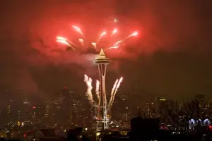 Images Dated 1st January 2010: USA, Washington, Seattle, New Year Celebration at the Space Needle