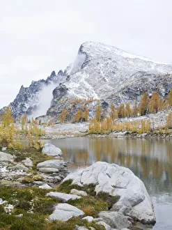Images Dated 26th July 2019: USA, Washington State. Alpine Lakes Wilderness, Enchantment Lakes, Little Annapurna