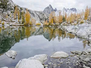 Images Dated 26th July 2019: USA, Washington State. Alpine Lakes Wilderness, Enchantment Lakes, Sprite Lake
