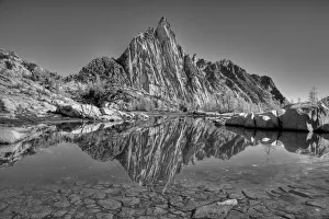 Images Dated 24th July 2019: USA, Washington State. Alpine Lakes Wilderness, Enchantment Lakes