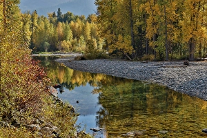 Images Dated 16th September 2024: USA, Washington State. Autumn colors along the Methow River near Winthrop