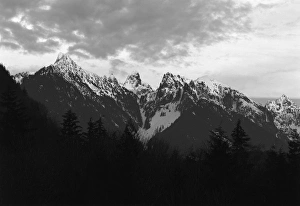 Images Dated 15th February 2013: USA, Washington State, Mount Baker-Snoqualmie National Forest, View of Cascade mountians