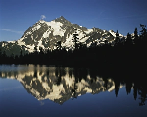 Images Dated 11th February 2013: USA, Washington State, North Cascades National Park, View of Mount Shuksan with Baker