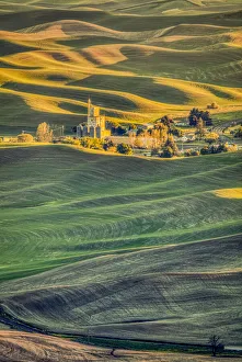 Images Dated 29th August 2019: USA, Washington State, Palouse. Steptoe Village and farmland at sunset