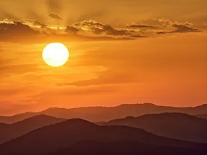 New Images March 2024 Prints: USA, Washington State, Palouse Region. Sunrise from Steptoe Butte with hills and sunrays
