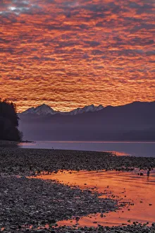 Images Dated 18th February 2019: USA, Washington State, Seabeck. Sunset on Hood Canal and Olympic Mountains. Credit as