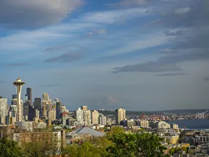 Usa, Washington State, Seattle, Space Needle and downtown skyline