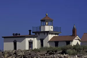 Images Dated 22nd March 2005: USA, Washington State, Seattle. West Point Lighthouse, established 1881, Summer
