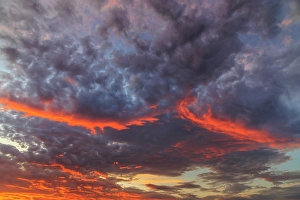 Images Dated 29th September 2023: USA, Washington State. Vivid sunset clouds