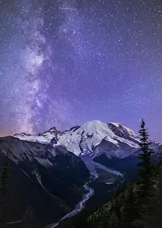 USA, Washington State. White River valley looking toward Mt