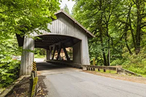 Images Dated 25th September 2019: USA, Washington State, Woodland. Covered bridge over Cedar Creek near Vancouver