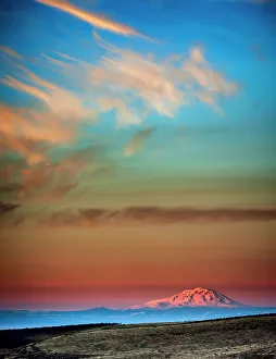 Yakima Valley Prints: USA, Washington State, Zillah. Dawn light on Mt