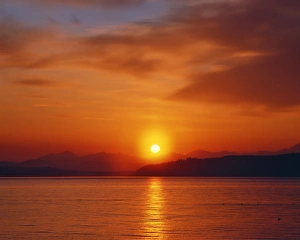 Images Dated 13th June 2013: USA, Washington. Sunset over the Olympic Mountains and Puget Sound