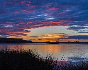 Images Dated 3rd June 2015: USA, Washington. Sunset on Scooteney Reservior