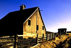 Images Dated 3rd September 2009: USA, Washington, Walla Walla, barn