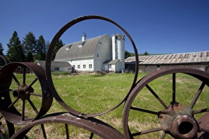 Farm Land Prints: USA, Washington, Whitman County, Uniontown, The Palouse, Wheel fence and barn (Dahman