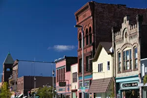Images Dated 8th October 2005: USA-WISCONSIN-Ashland: Lake Superior Shore- Buildings along Main Street