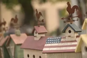 American Culture Prints: USA, Wisconsin, Cedarburg: Quaint Wisconsin Village Painted Birdhouses