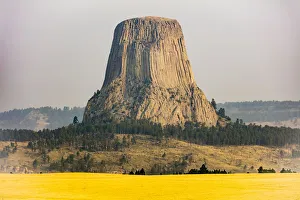 Images Dated 13th August 2018: USA, Wyoming, Devils Tower National Park. Devils Tower landscape. Credit as