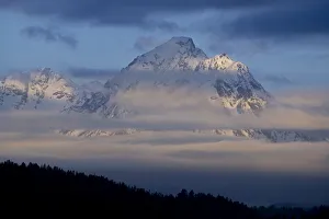 USA, Wyoming, Grand Teton National Park. Sunrise on cloudy Teton Range