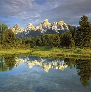 Images Dated 6th June 2007: USA, Wyoming, Grand Teton National Park. Grand Teton Mountains reflecting in the Snake River