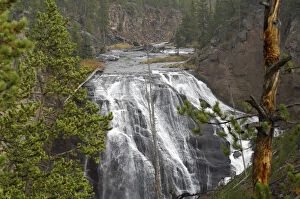 USA, Wyoming, Waterfall, Yellowstone National Park