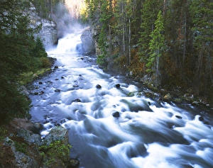 USA, Wyoming, Yellowstone National Park, View of Firehole Falls and Firehole River