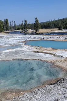 USA, Wyoming, Yellowstone National Park, Biscuit Basin, Black Diamond Pool